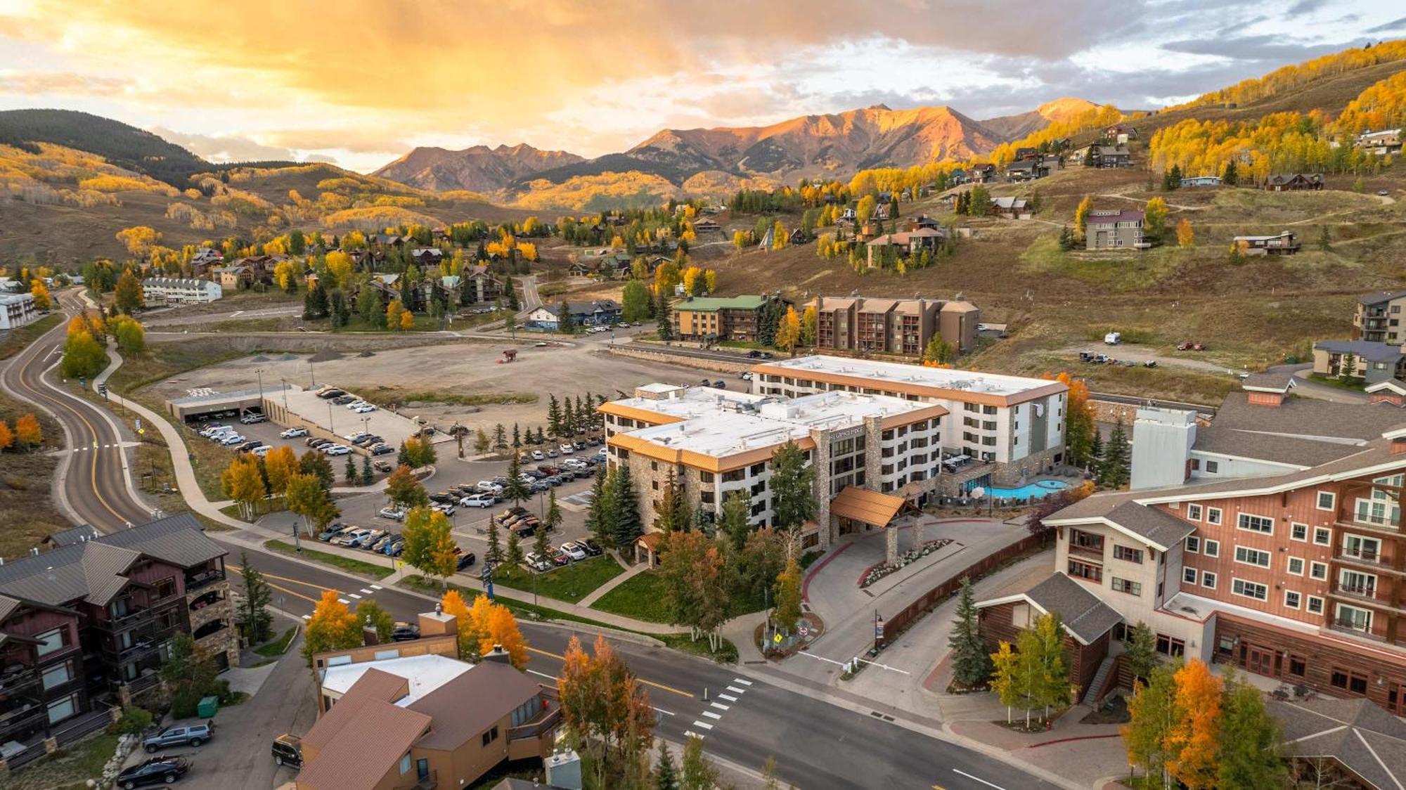 Studio 565 Perfect Location With Pool And Hot Tub Crested Butte Bagian luar foto